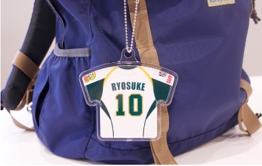 MEGAキーホルダーはバックタグとしてもおすすめ