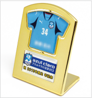 商品番号：KG-03、オリジナルユニフォーム型回転スタンド(ゴールド)