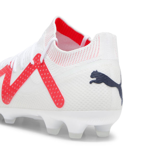 プーマ サッカースパイク フューチャー プロ HG/AG(ホワイト×レッド) PUMA プーマ フューチャー プロ HG/AG(ホワイト×レッド) 107362