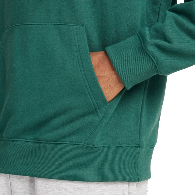 38％OFF！ ニューバランス Sport Essentials Stacked Logo スウェット