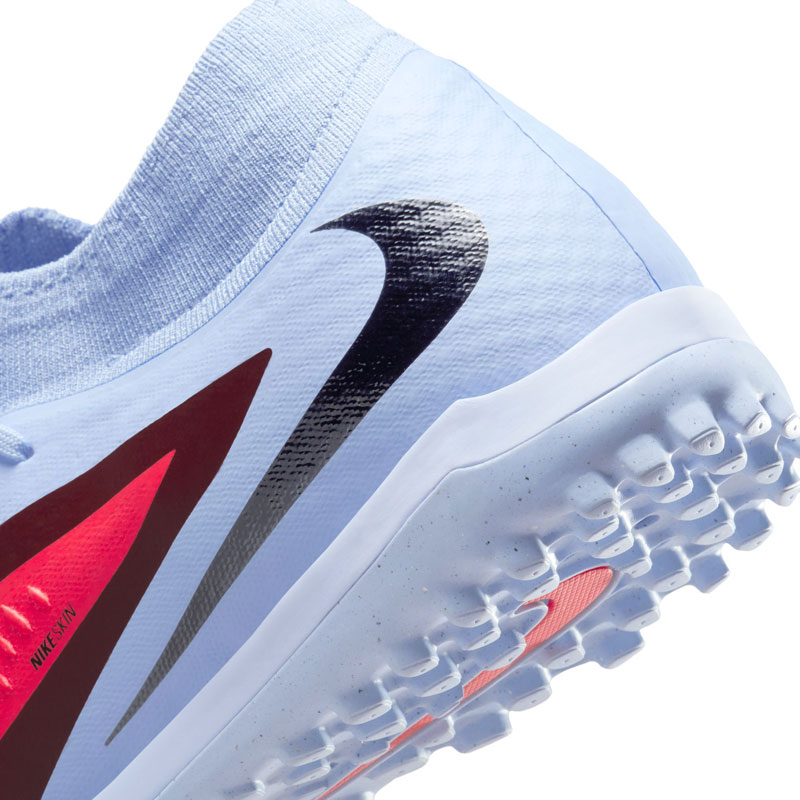 Nike フットサルシューズ ホワイト/ブルー Nike フットサルシューズ ホワイト/ブルー - メルカリ