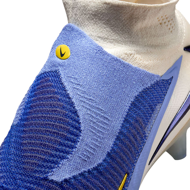 ナイキ サッカースパイク ファントム 6 HIGH エリート FG LV8