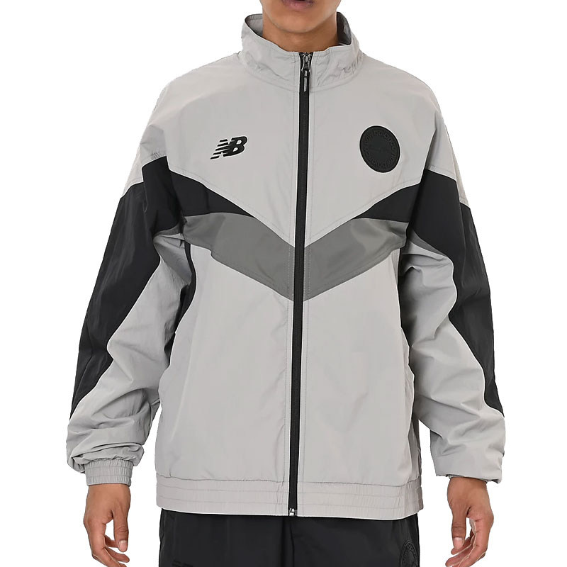 38％OFF！ ニューバランス サッカー フットサル ウィンドジャケット