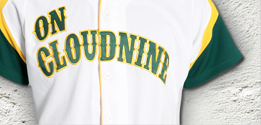 野球オーダーユニフォーム　刺繍マーキング